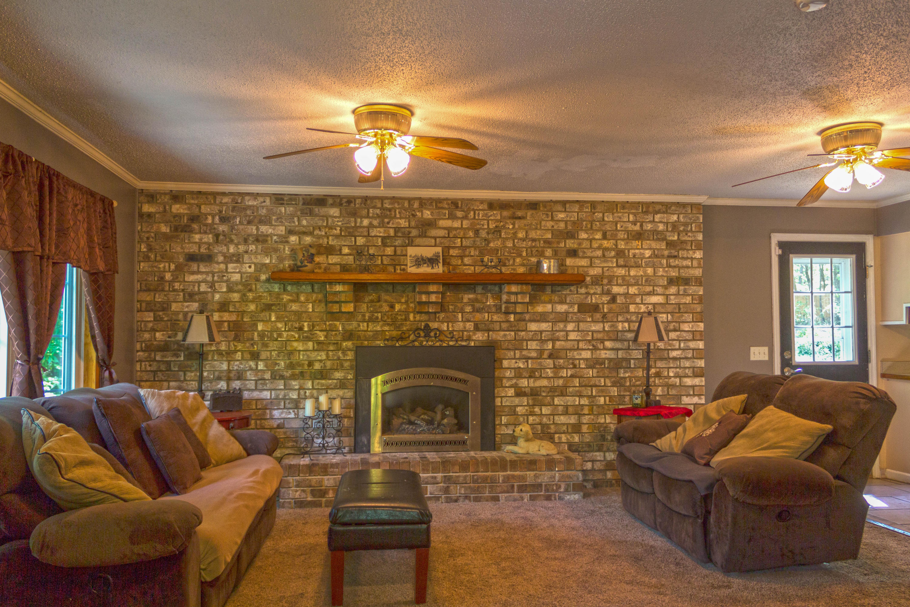 1916 Morris Hill Road Chattanooga, TN 37421 - Photo 18 of 50 Living Room 3 HDR