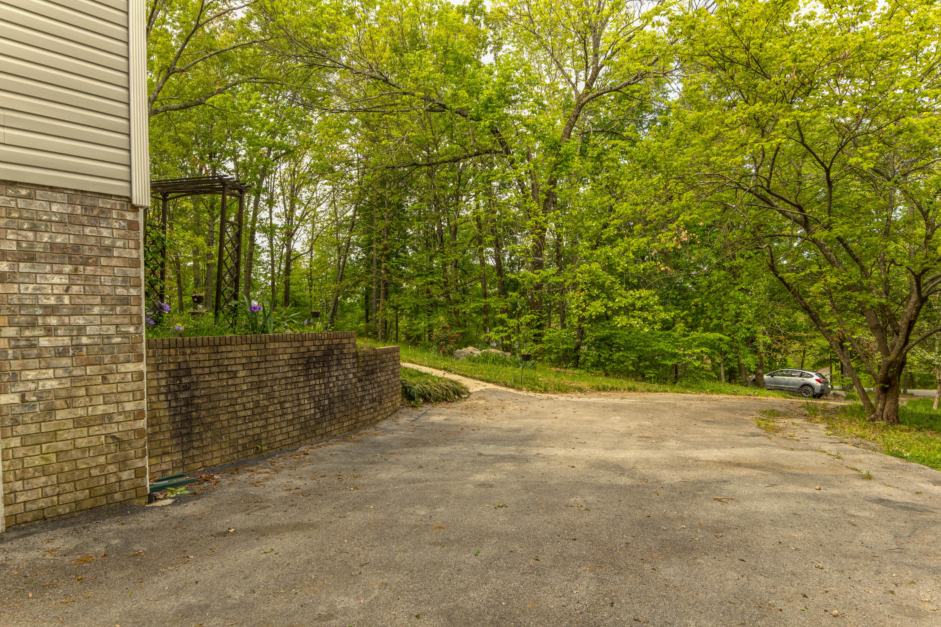 1916 Morris Hill Road Chattanooga, TN 37421 - Photo 5 of 50 Driveway 2 HDR