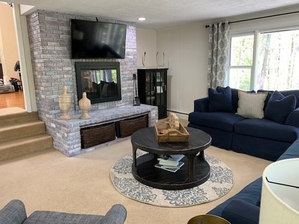 346 Taylor Road Stow, MA 01775 - Photo 4 of 17