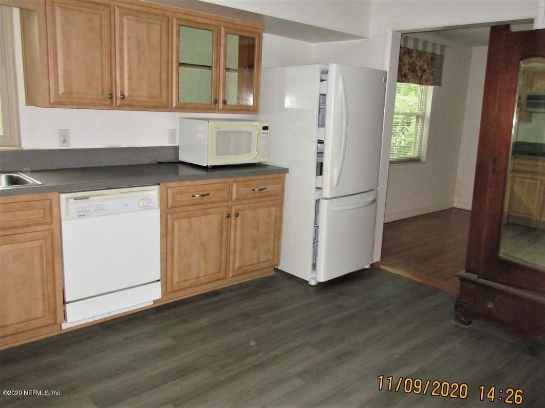 5516 Ghormley Road Jacksonville, FL 32277 - Photo 7 of 20 Kitchen