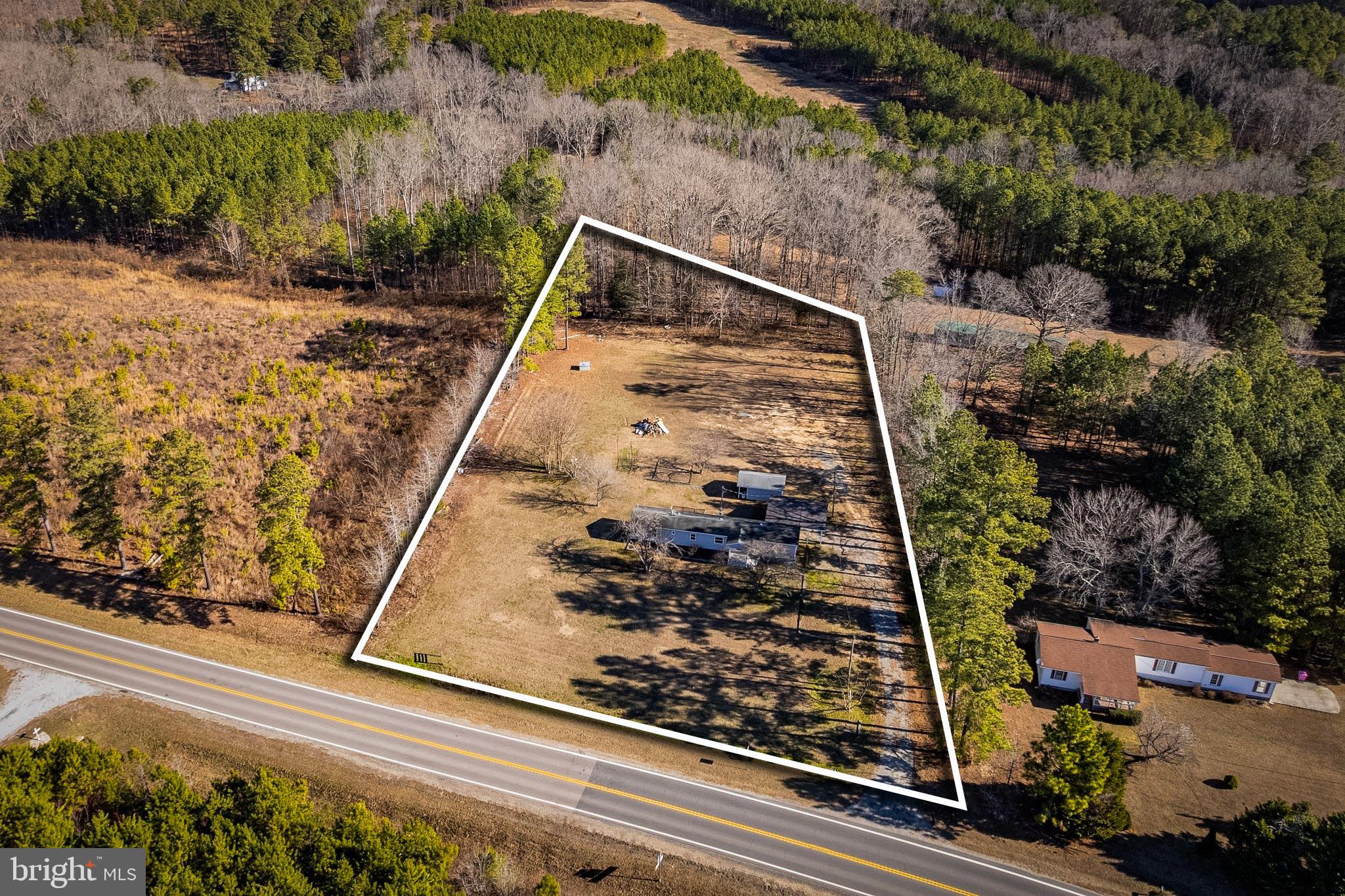 870 South Hill Road Brodnax, VA 23920 - Photo 4 of 39 a view of wooden floor