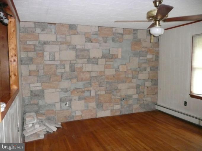 5526 Whitehall Road Cambridge, MD 21613 - Photo 16 of 18 Dining Room