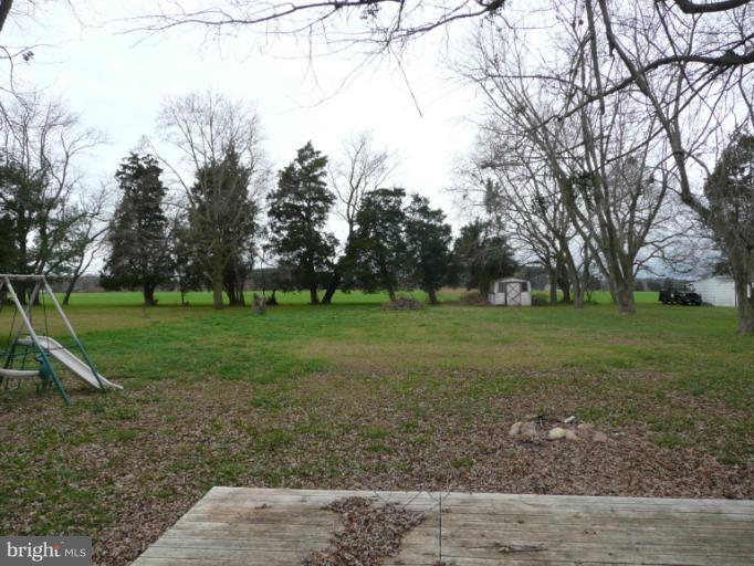 5526 Whitehall Road Cambridge, MD 21613 - Photo 5 of 18 Back yard