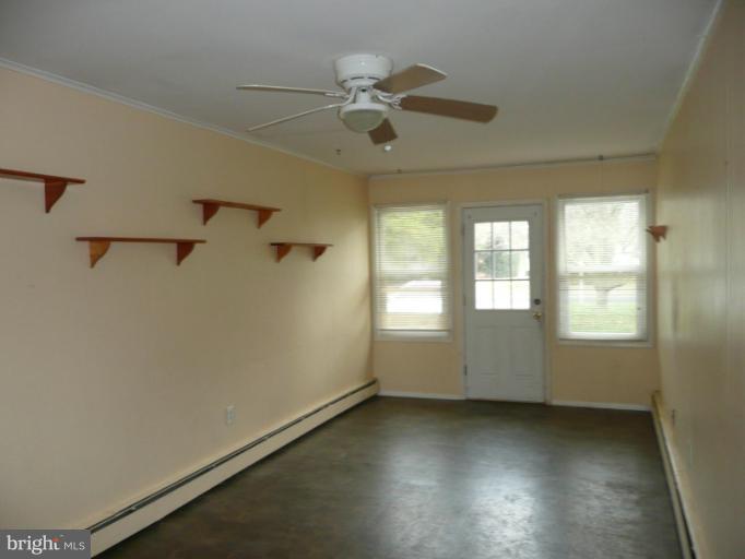 5526 Whitehall Road Cambridge, MD 21613 - Photo 7 of 18 Breezeway
