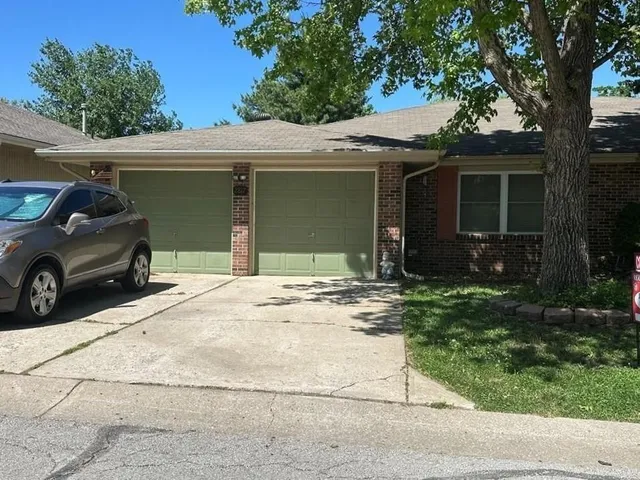 $185,000 | 2817 Northwest 3rd Terrace, Blue Springs, MO 64014