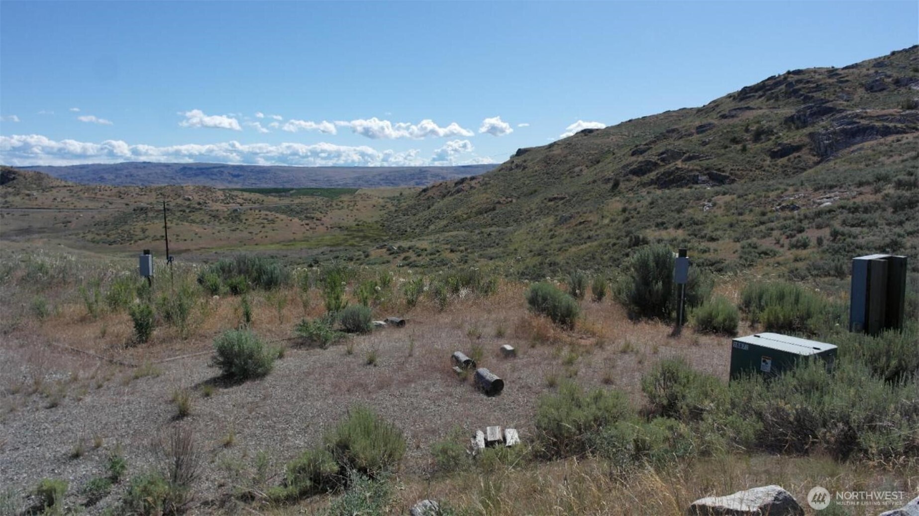 446 Plata Road Brewster, WA 98812 - Photo 22 of 32 a view of a of mountains and valleys
