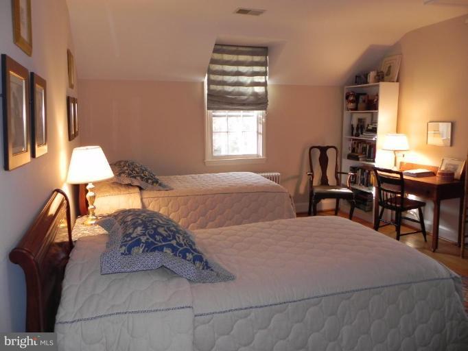 6913 Kenleigh Road Baltimore, MD 21212 - Photo 11 of 15 Bedroom #2