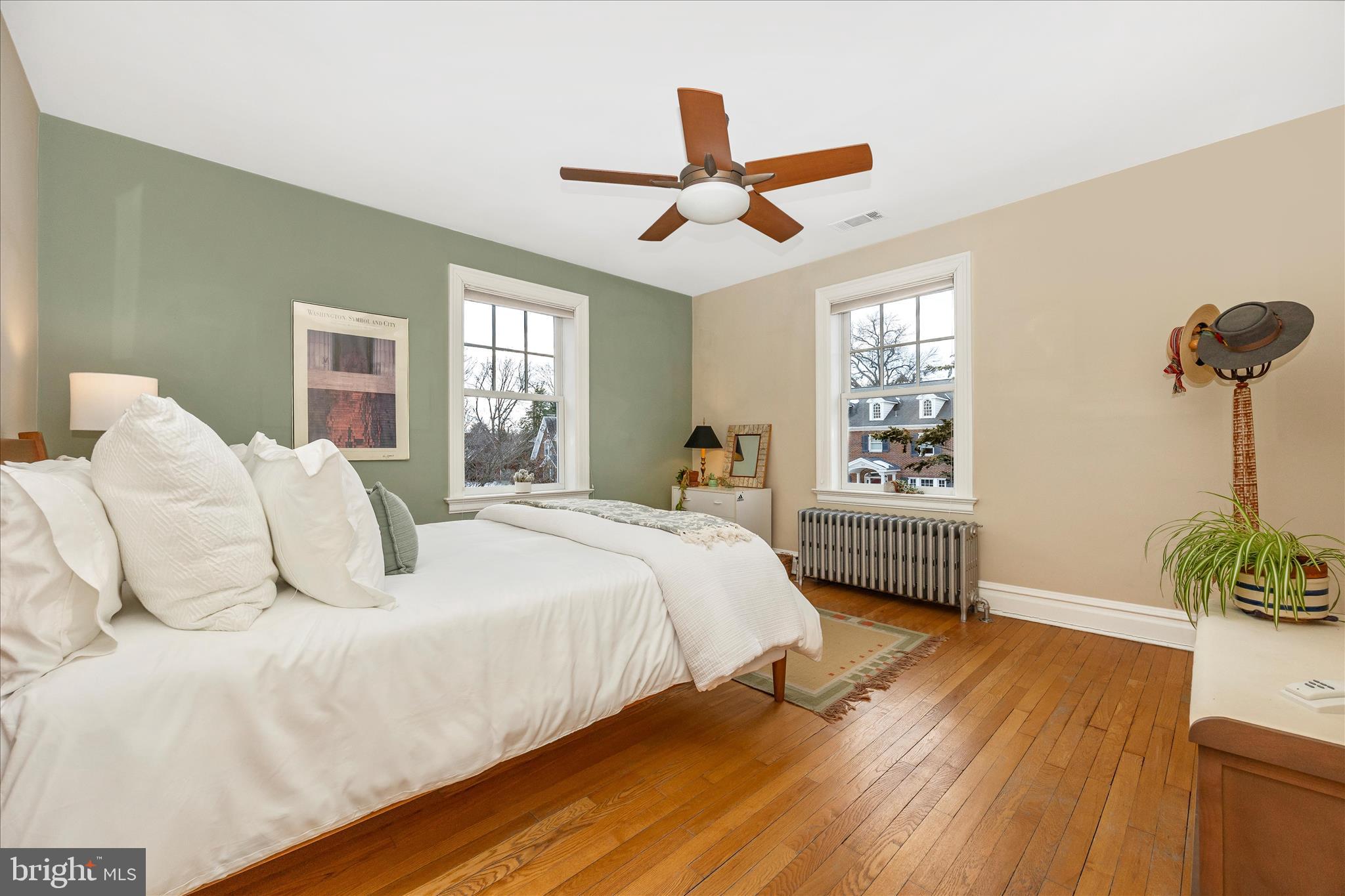 328 Lindbergh Avenue Frederick, MD 21701 - Photo 33 of 53 Bedroom 4 is light and bright.
