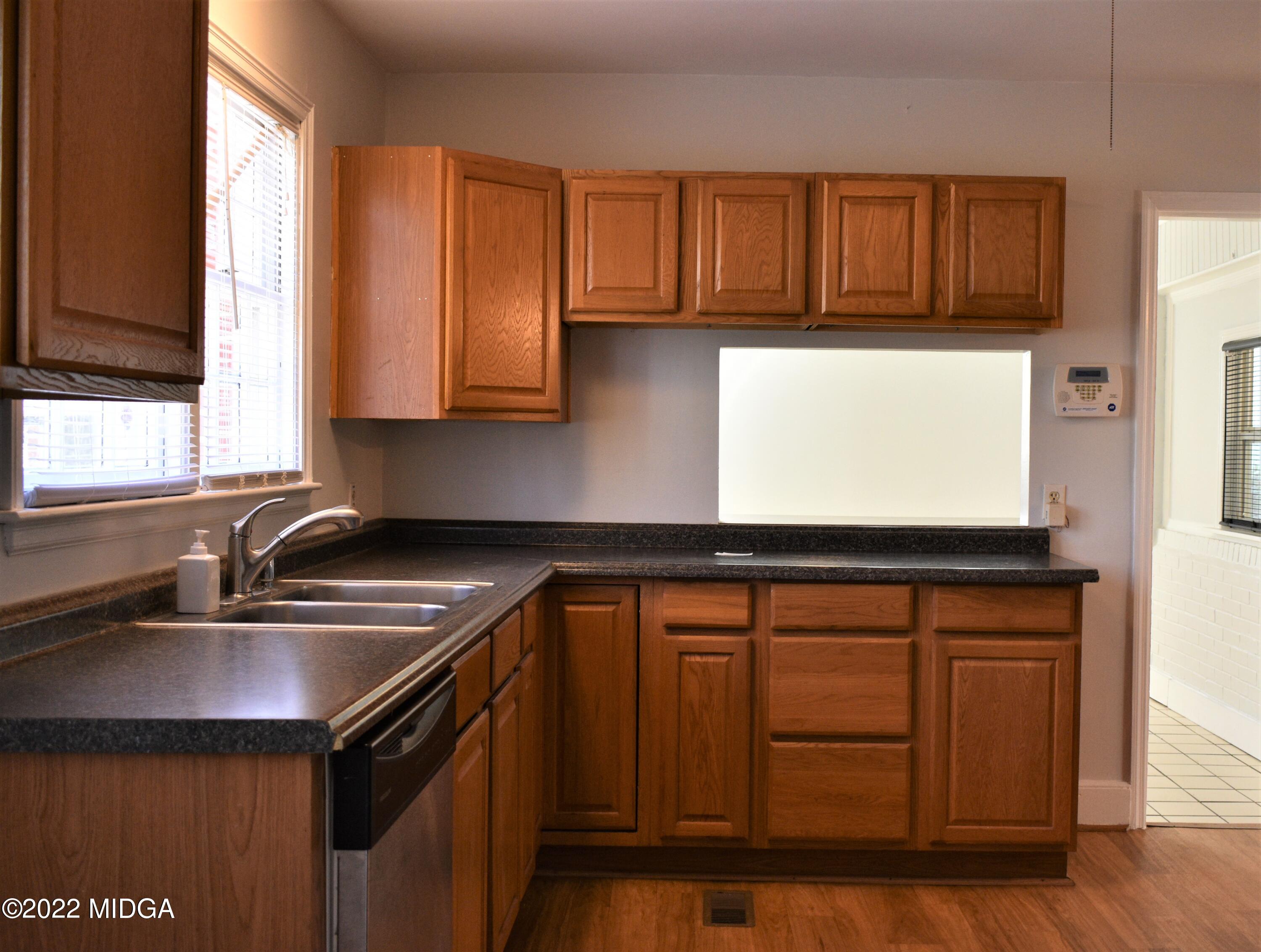 463 East Buford Road Macon, GA 31204 - Photo 6 of 9 DSC_0275