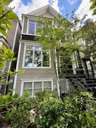 $3,250 | 1039 West Montana Street, Unit 2, Chicago, IL 60614