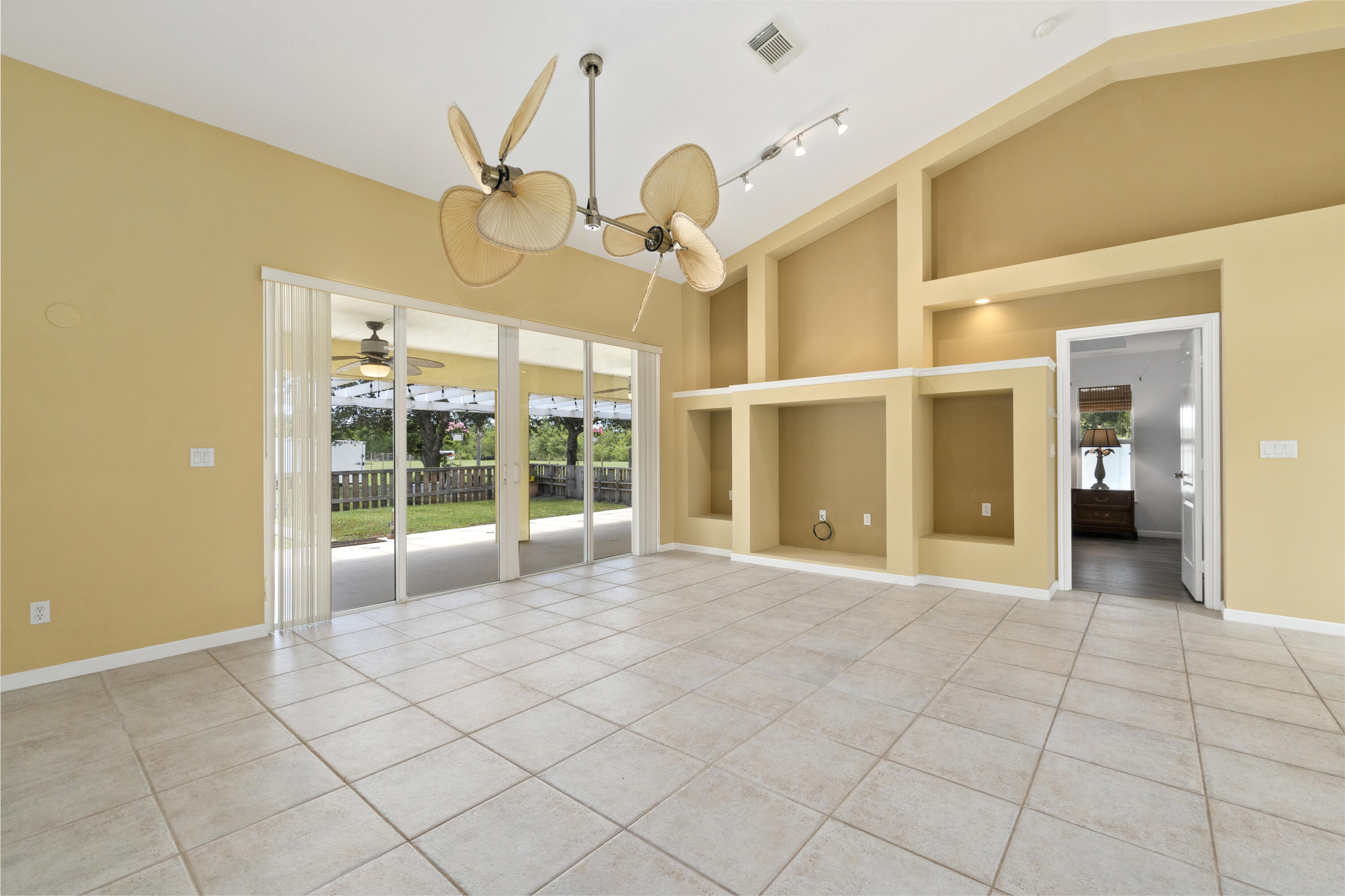 400 North Ffa Road Fort Pierce, FL 34945 - Photo 7 of 21 8