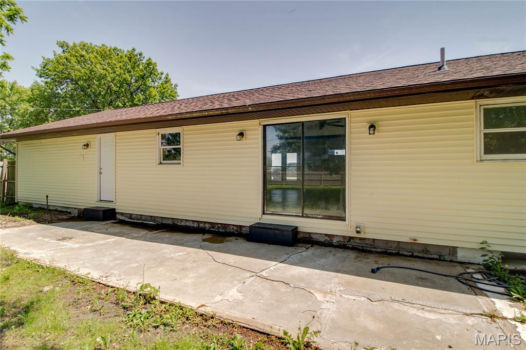 507 Walnut Street Hillsboro, IL 62049 - Photo 27 of 32