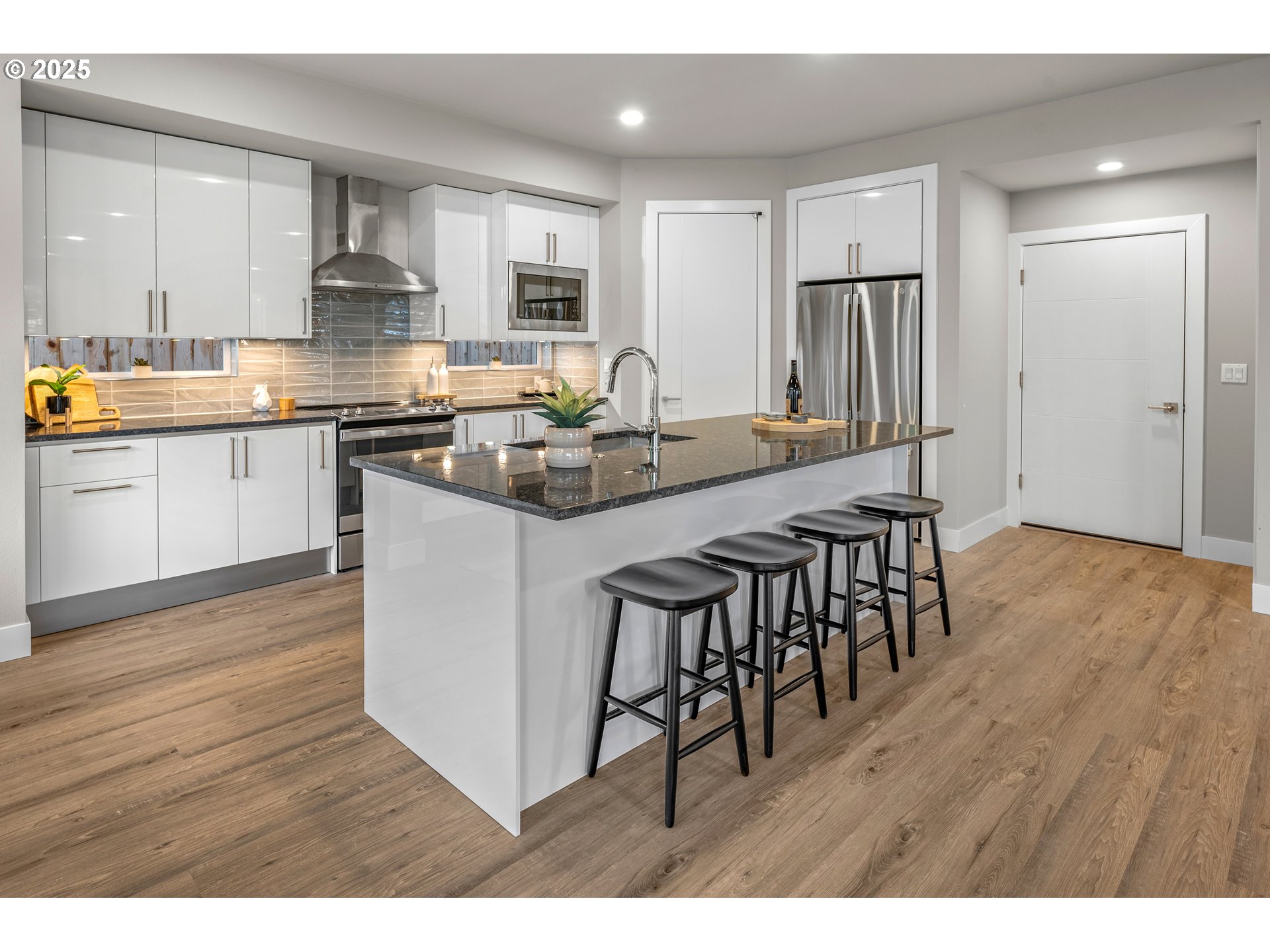 7061 Southwest Aspen Lane Wilsonville, OR 97070 - Photo 9 of 17