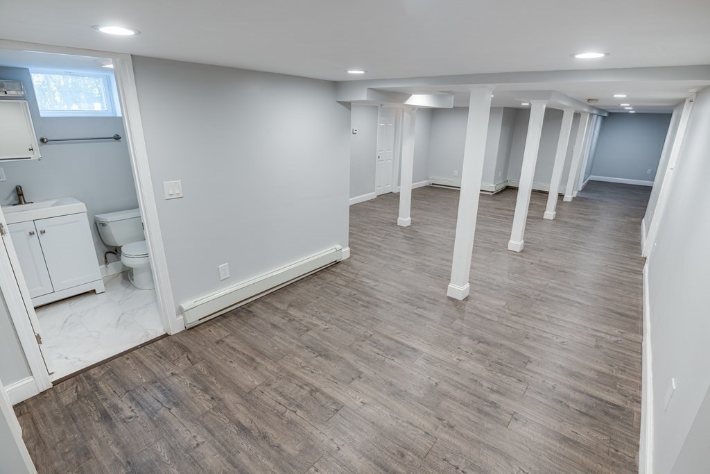 4 Ridgeway Winchester, MA 01890 - Photo 29 of 38