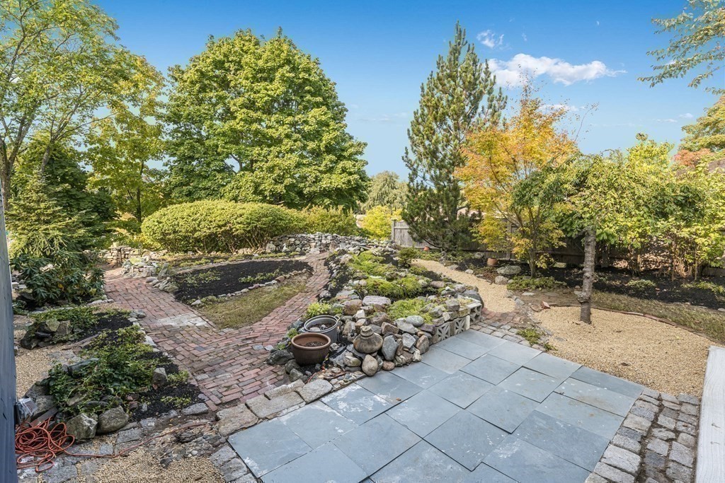 4 Ridgeway Winchester, MA 01890 - Photo 35 of 38