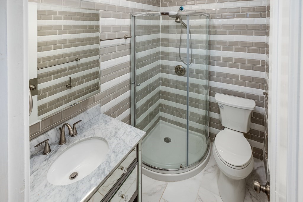 4 Ridgeway Winchester, MA 01890 - Photo 10 of 38