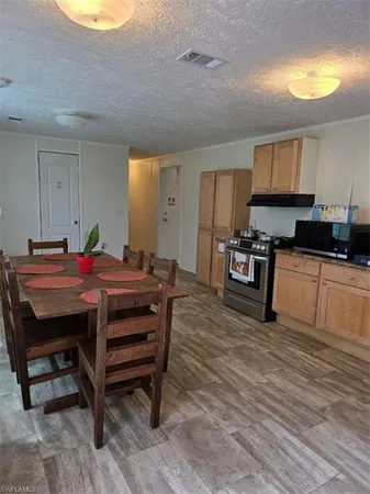 $1,800 | 8385 Marx Drive, North Fort Myers, FL 33917