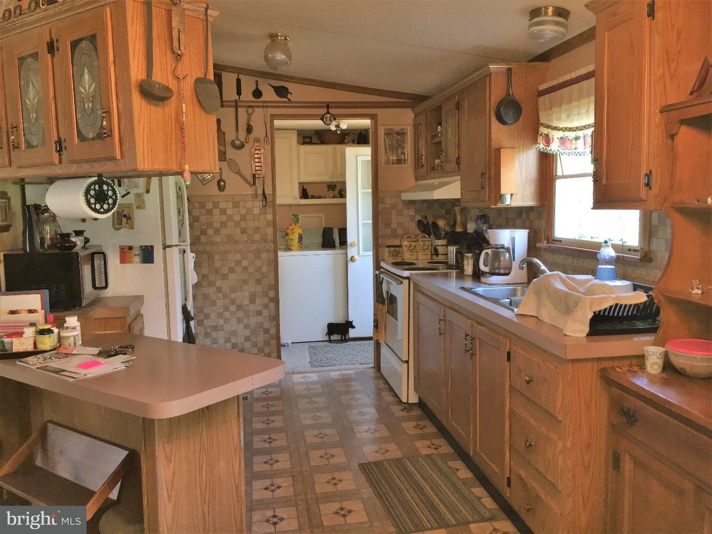 35 Groff Road Bechtelsville, PA 19505 - Photo 7 of 18 Kitchen