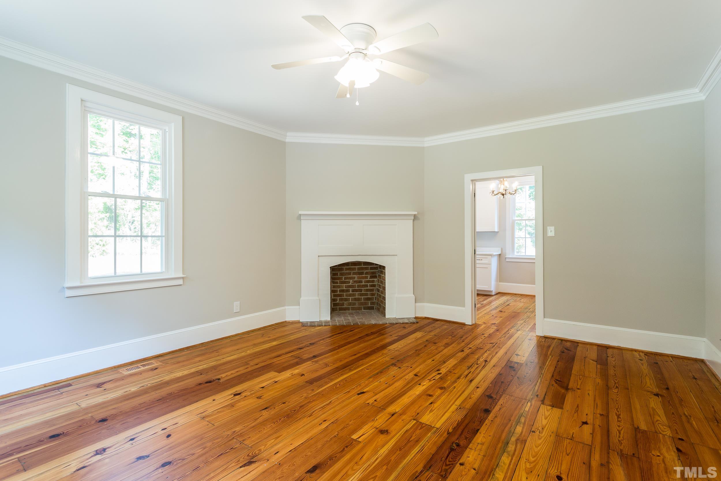 2611 Sherborne Place Raleigh, NC 27612 - Photo 3 of 30 Gallery Image 3