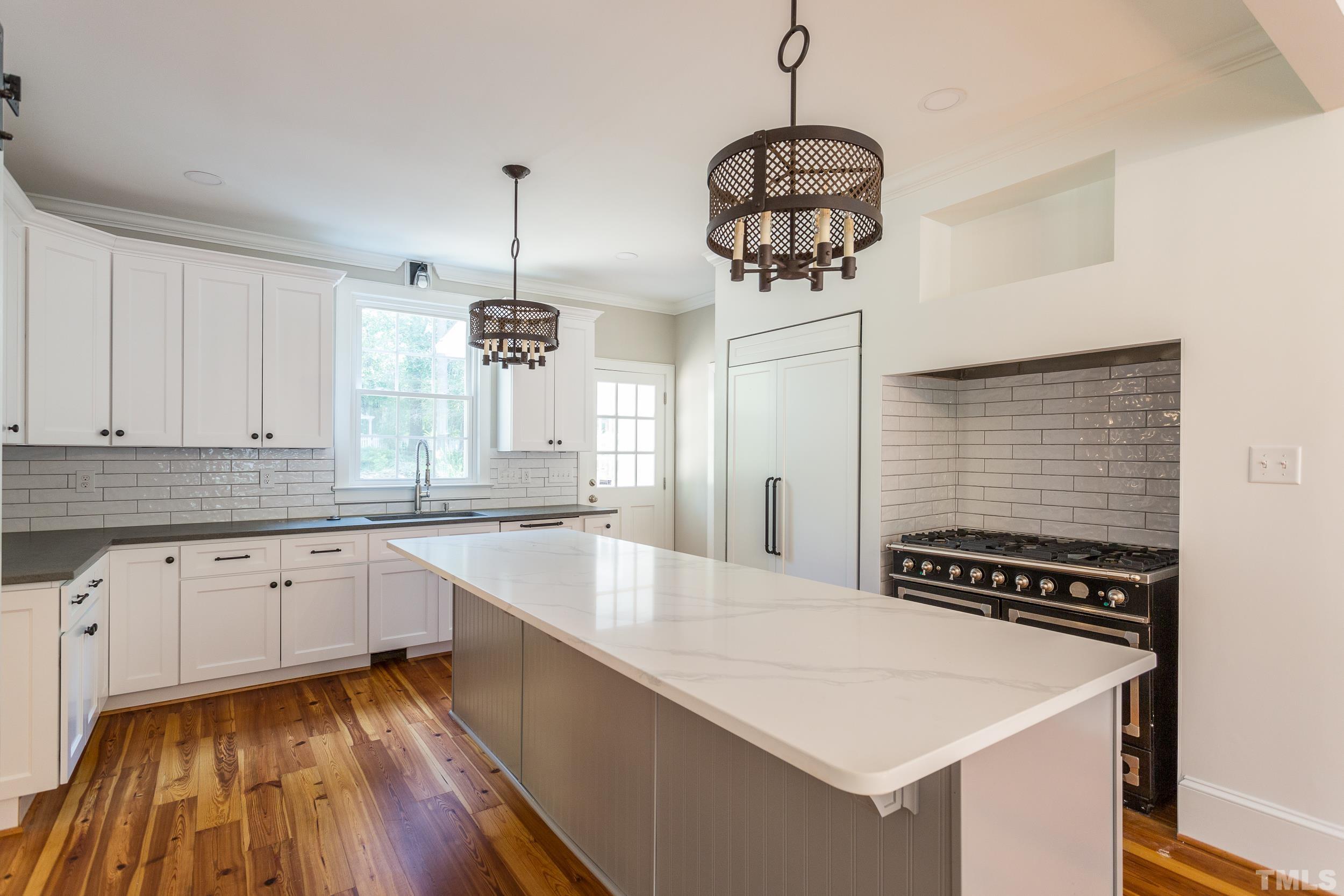 2611 Sherborne Place Raleigh, NC 27612 - Photo 4 of 30 Gallery Image 4