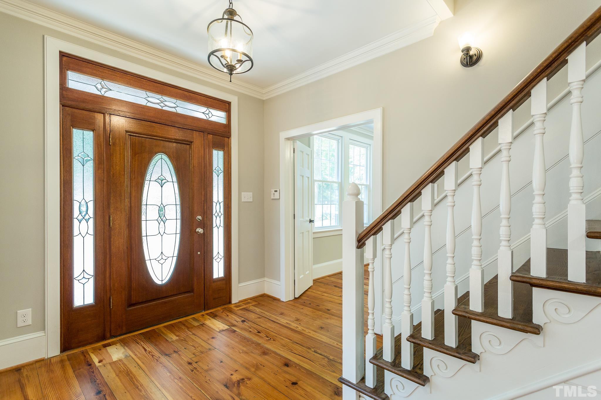 2611 Sherborne Place Raleigh, NC 27612 - Photo 10 of 30 Gallery Image 10