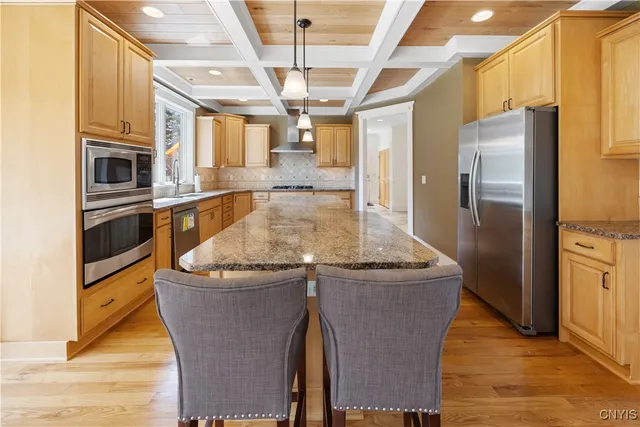 $925,000 | 2068 Black Spruce Circle, Pompey, NY 13104