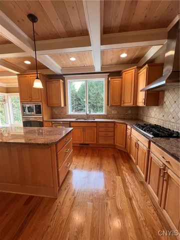 $926,000 | 2068 Black Spruce Circle, Pompey, NY 13104