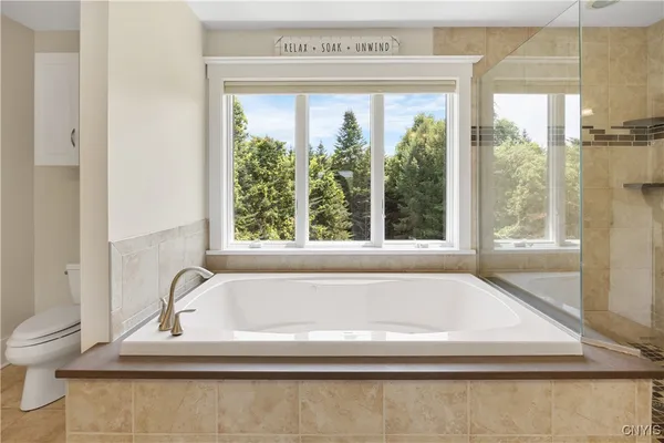 $899,000 | 2068 Black Spruce Circle, Pompey, NY 13104