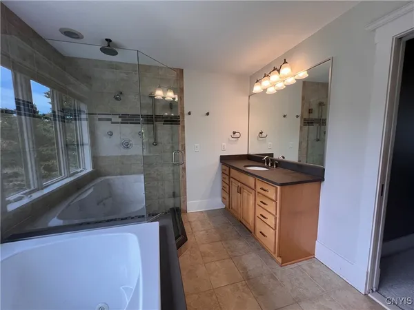 $899,000 | 2068 Black Spruce Circle, Pompey, NY 13104