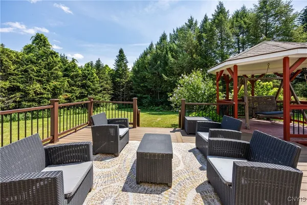 $899,000 | 2068 Black Spruce Circle, Pompey, NY 13104