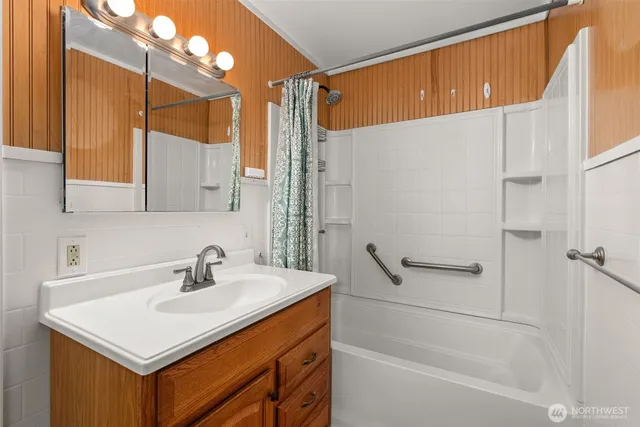 $322,000 | 720 Washington Avenue, Raymond, WA 98577