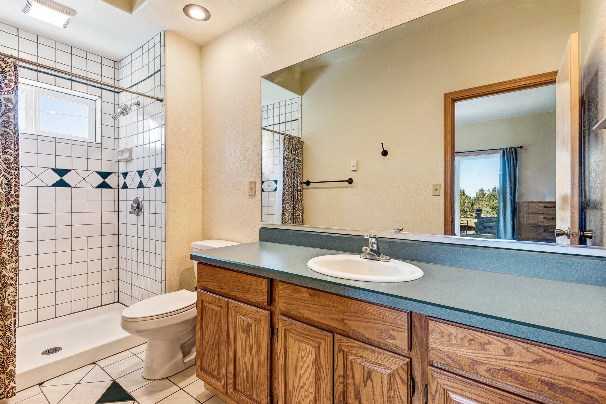64788 Collins Road Bend, OR 97703 - Photo 17 of 49 17