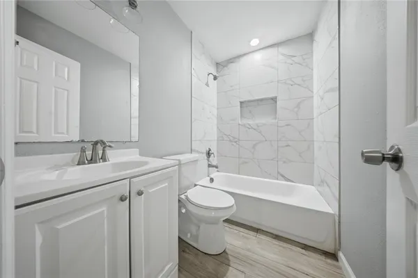 $1,500 | 2350 West Cherry Street, Paris, TX 75460