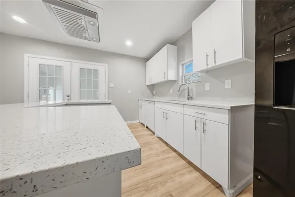 $1,500 | 2350 West Cherry Street, Paris, TX 75460