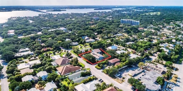 $2,200 | 917 Coquina Lane, Unit 4, Vero Beach, FL 32963