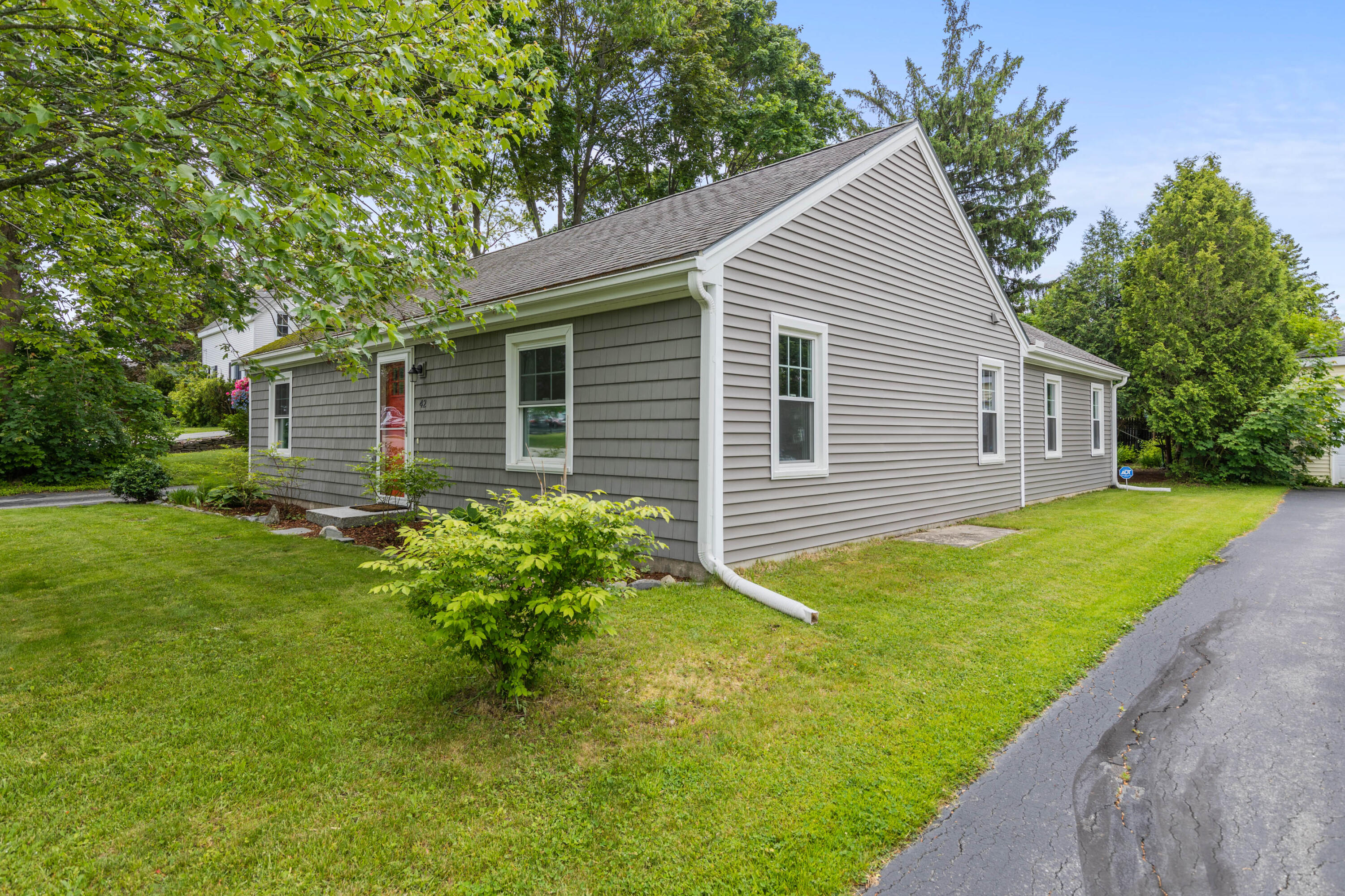 42 Victor Road Portland, ME 04103 - Photo 36 of 39 Front of Home