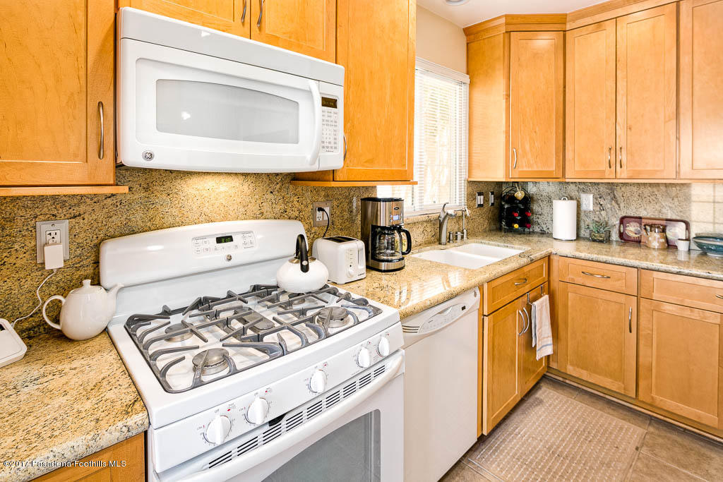 205 Marathon Road Altadena, CA 91001 - Photo 12 of 26 205 Marathon Rd-MLS-012