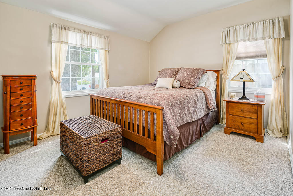 205 Marathon Road Altadena, CA 91001 - Photo 14 of 26 205 Marathon Rd-MLS-014