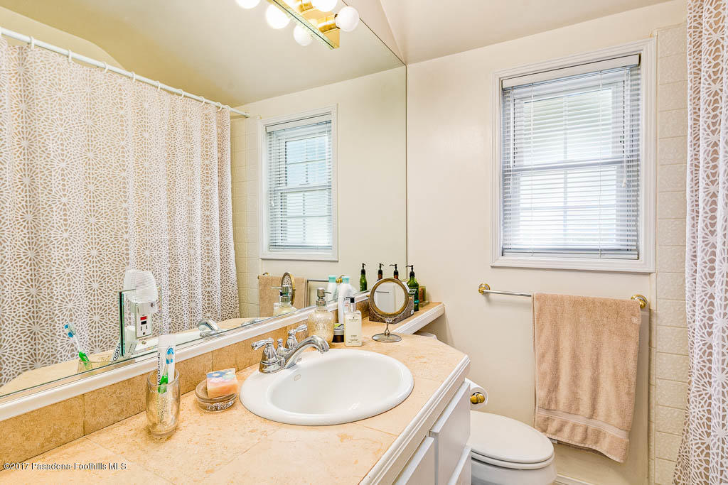 205 Marathon Road Altadena, CA 91001 - Photo 15 of 26 205 Marathon Rd-MLS-015