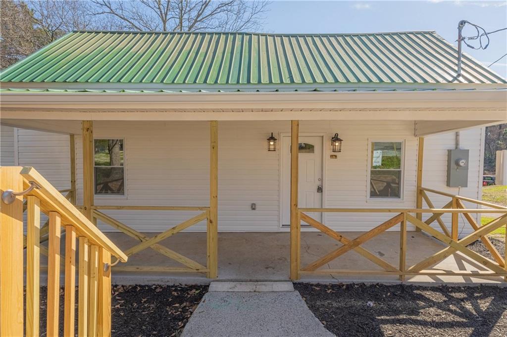 3107 Hendrix Circle Southwest Covington, GA 30014 - Photo 10 of 66 a backyard of a house