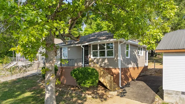 $234,000 | 1130 North Chamberlain Avenue, Chattanooga, TN 37406