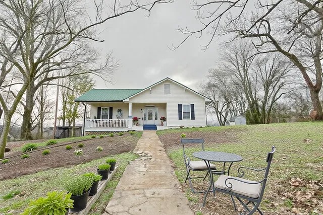 313 Spring Street Wartrace, TN 37183 - Photo 1 of 36 Gallery Image 1
