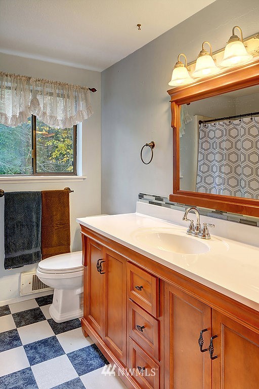11684 Tulin Road Northeast Kingston, WA 98346 - Photo 11 of 25 Gallery Image 11