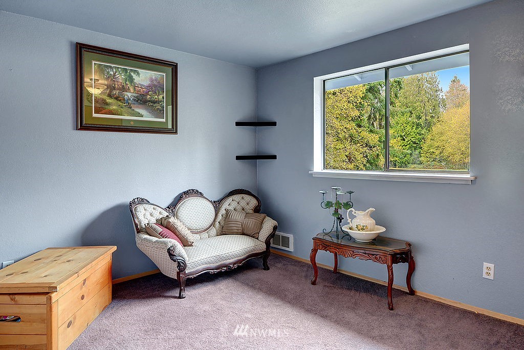 11684 Tulin Road Northeast Kingston, WA 98346 - Photo 15 of 25 Gallery Image 15