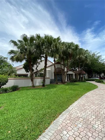 $1,850 | 14168 Southwest 93rd Lane, Unit 14168, Miami, FL 33186