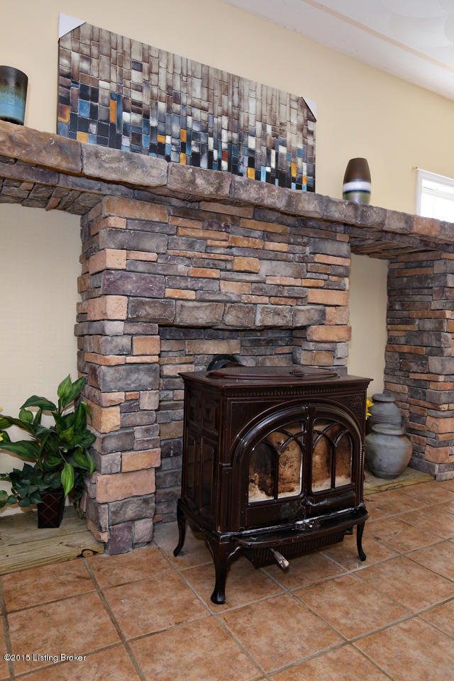 157 Rolling Fork Road Shepherdsville, KY 40165 - Photo 18 of 37 Custom stone FP