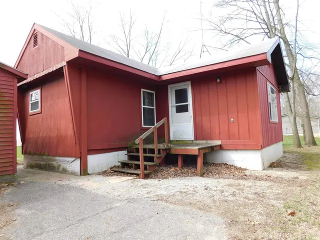 $59,900 | 4240 McCarty Lane, Rochester, IN 46975
