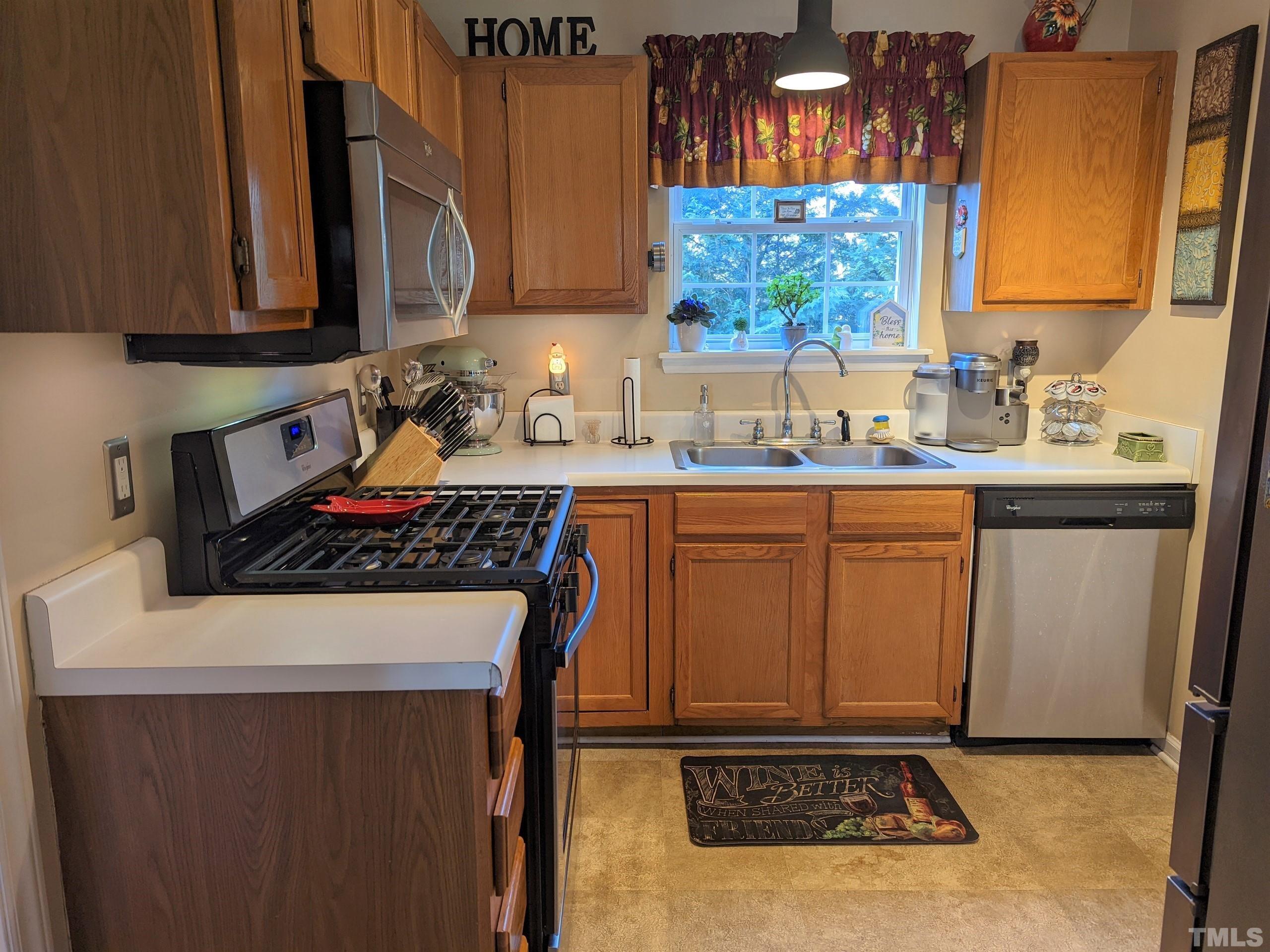 1104 Stoneferry Lane Raleigh, NC 27606 - Photo 29 of 43 Gallery Image 29