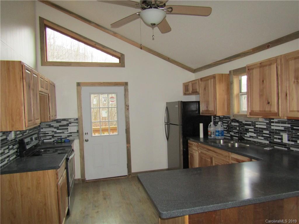 591 Quail Cove Road, Unit 23 Clyde, NC 28721 - Photo 2 of 11
