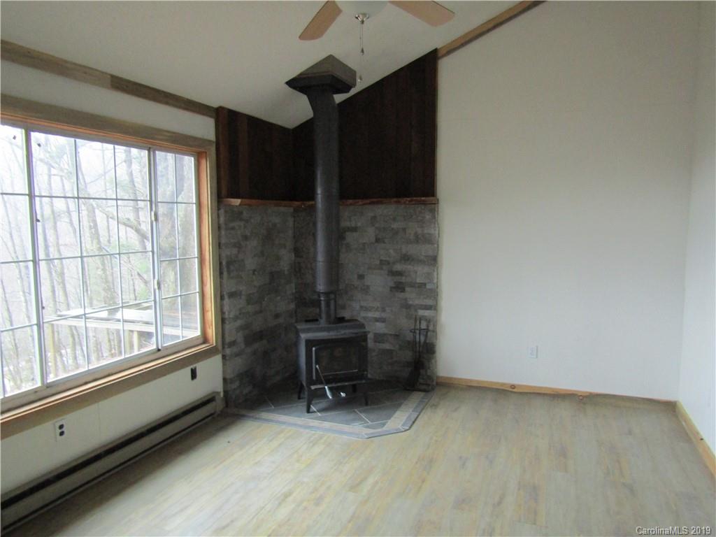591 Quail Cove Road, Unit 23 Clyde, NC 28721 - Photo 3 of 11